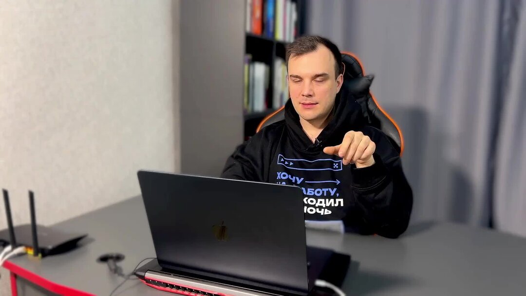 Собеседование. Человек на собеседовании. Мешают устроиться на работу. Мешают устроиться на работу. Женщина на переговорах.