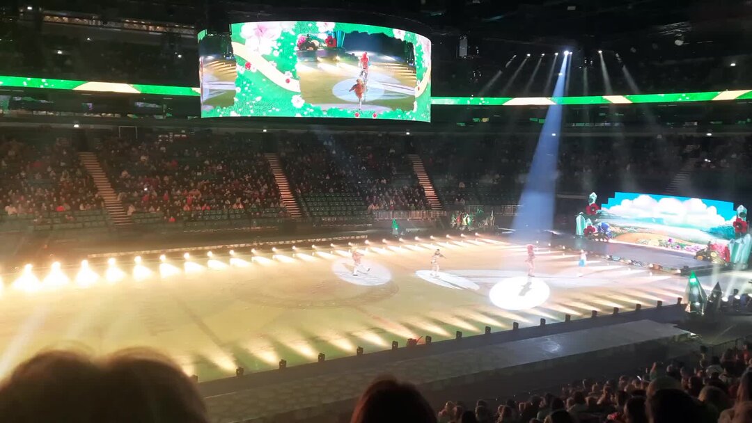 Путешествие в ледовую страну. Ледяной тур. Байкальский экспресс зимой. Листвянка пещеры байкал. Путешествие в ледовую страну.