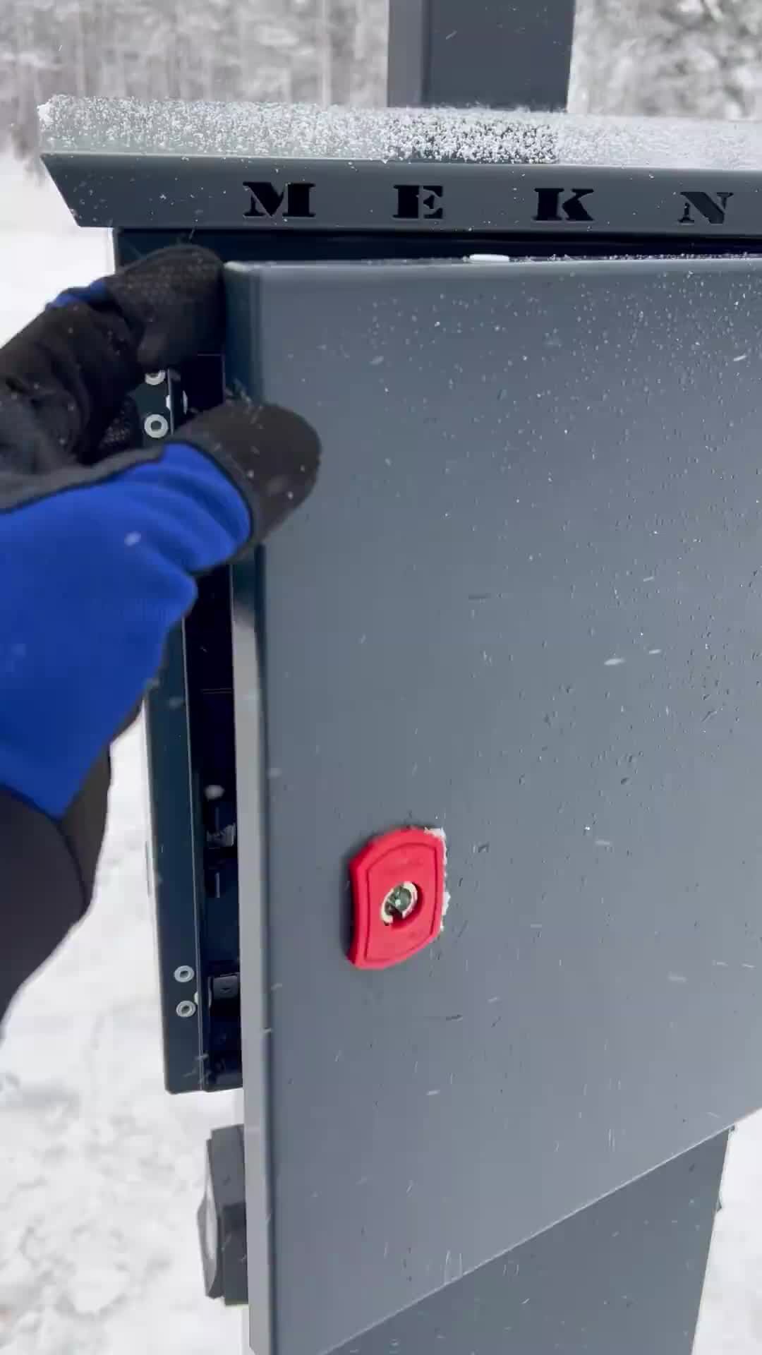 Щит 15 квт моэск. Подключение электричества к частному дому. Счётчик электроэнергии на столбе. Инфографика схема. Тарифы на электроэнергию.