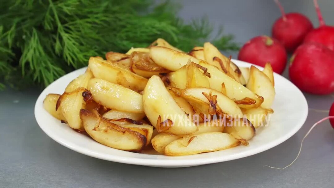 Кухня наизнанку рецепты картофеля. Картошка с хрустящей корочкой. Кухня наизнанку блюда из картофеля. Мясной фарш капуста сверху картофель на терке сырой. Варка картофеля в мундире.