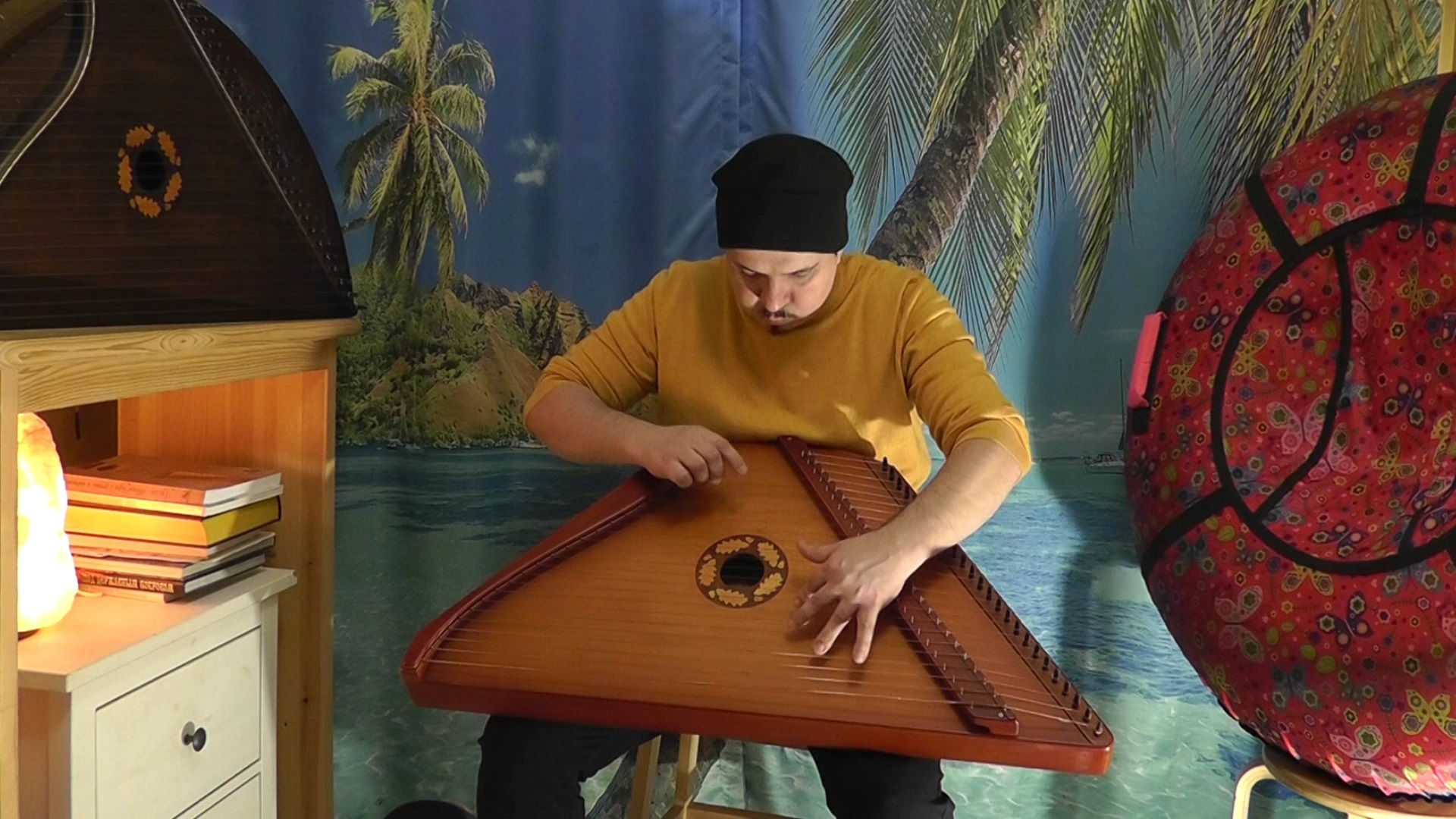 На каком музыкальном инструменте играл кирсанов. Музыкальный стиль кантри. На каком музыкальном инструменте играл кирсанов. Шутки про гитаристов. Кристофори изобрел фортепиано.