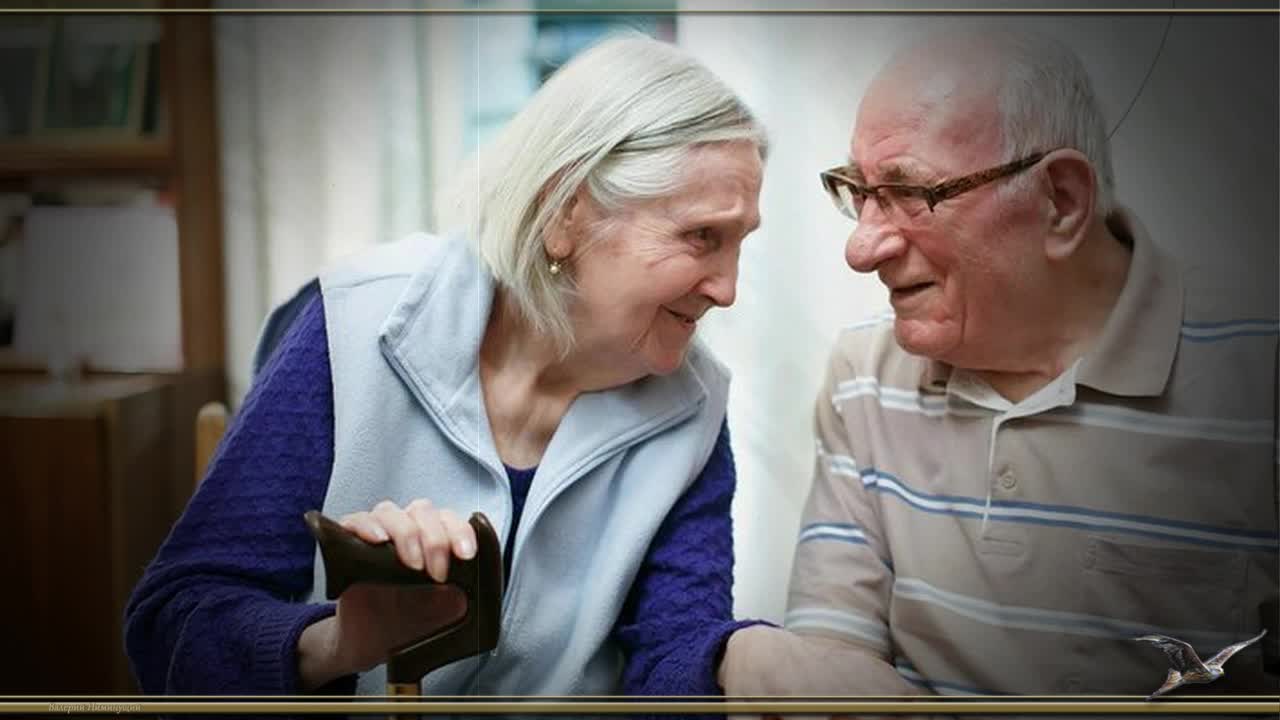 Выплаты в случае смерти на производстве. Страховая пенсия по случаю потери кормильца. Выплата детских пособий по потере кормильца. Выдается ли пенсия после смерти. Пособие жене умершего мужа.