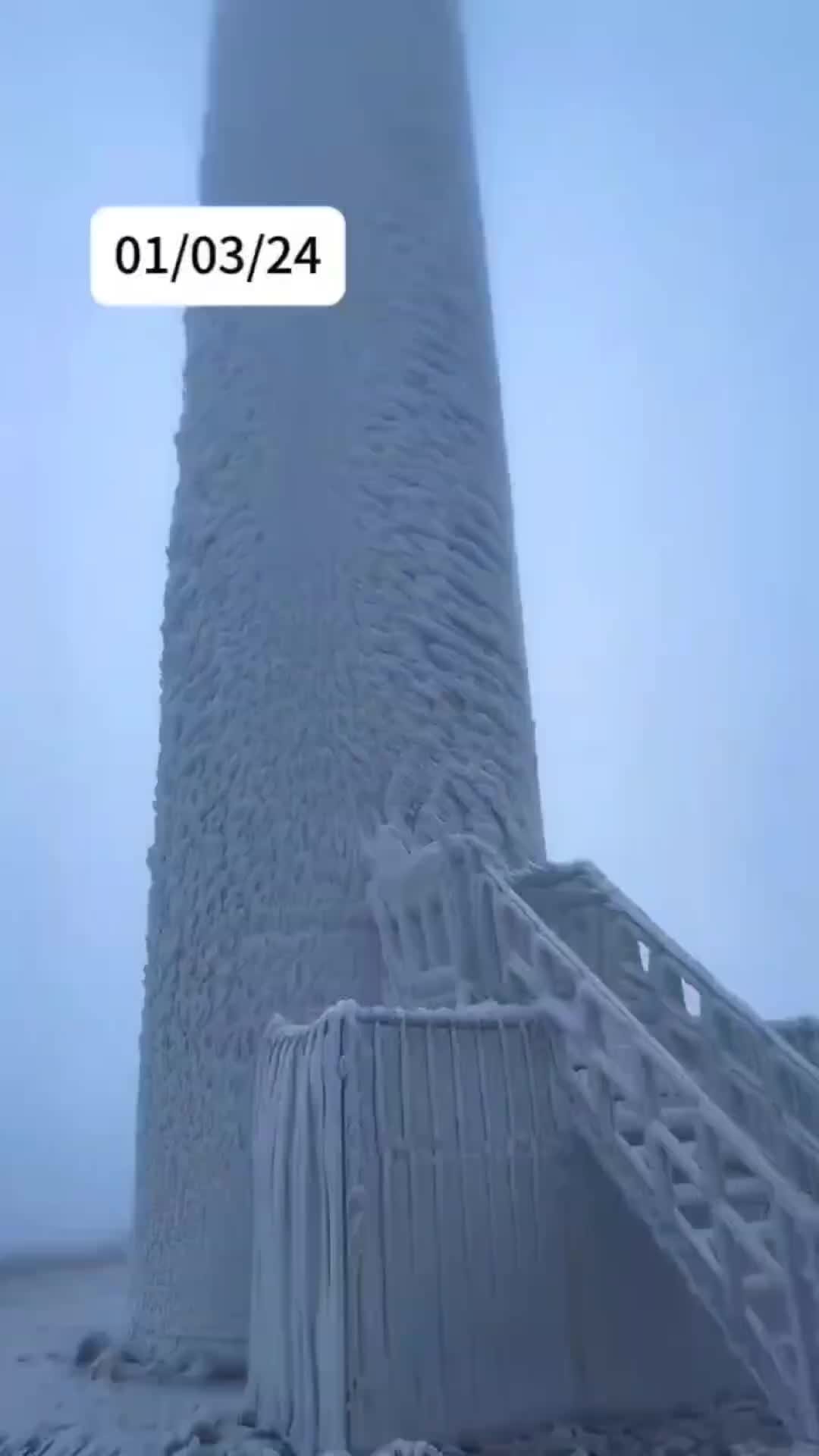 Ледяной страх 2024. Магический ледяной кристалл. Ледяной страх 2024. Ледяной страх 2024. Ледяной капкан (2020).