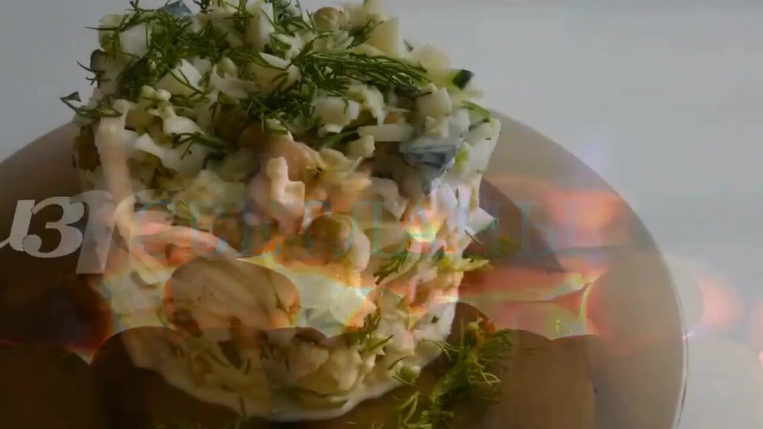 салай. салат с виноградом и клубникой. салат всегда вкусно. асалоты. салаты на праздничный стол простые и вкусные.