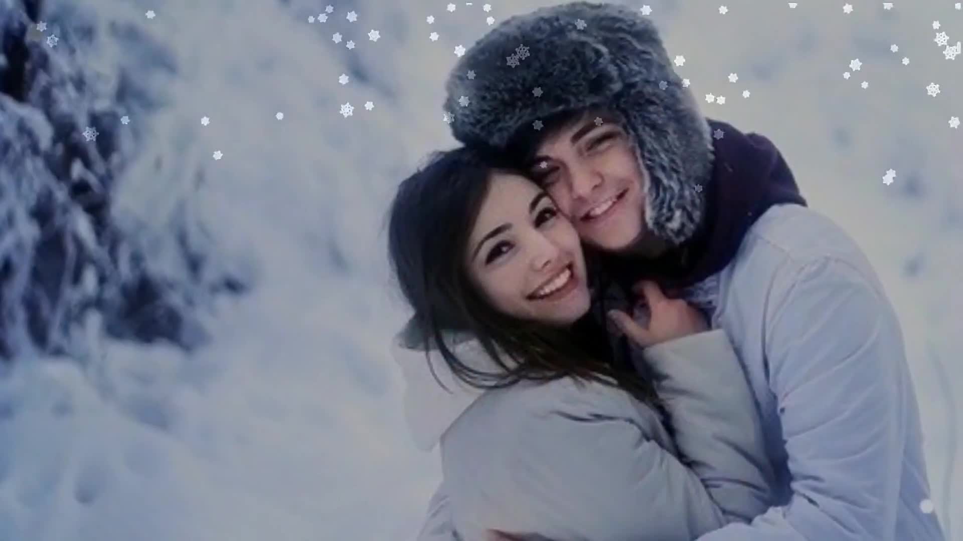 Мужчина и женщина зимой. Объятия зимой. Счастливая пара зима. Снежные объятия