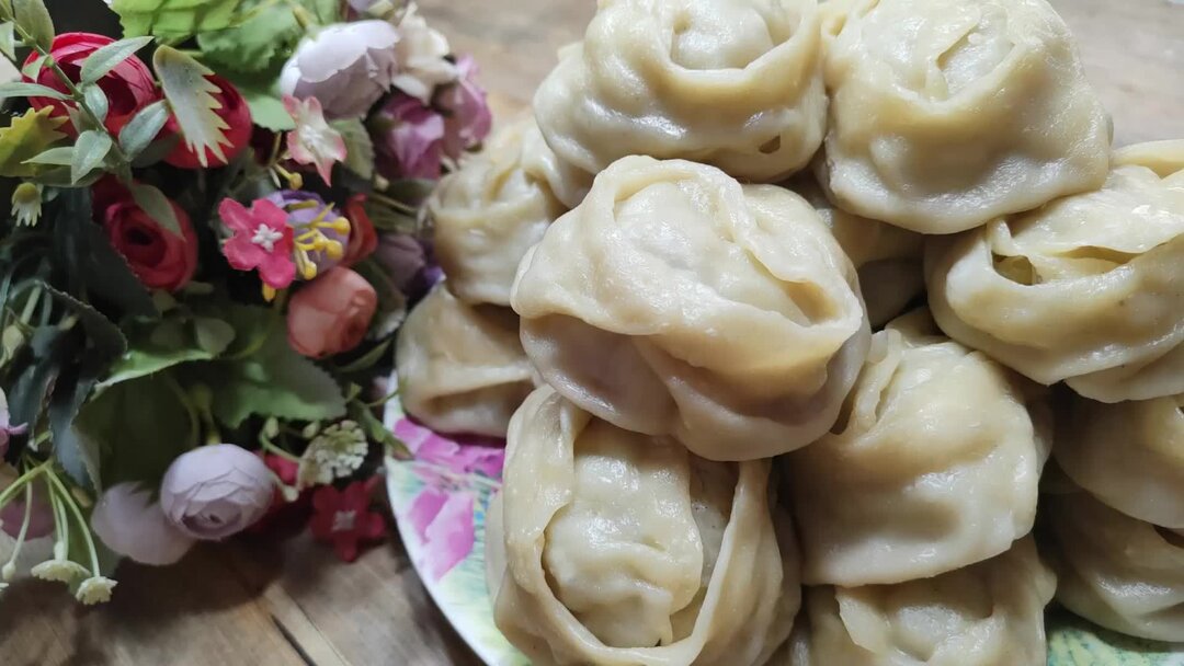 Как сварить манты если нет мантоварки. Манты в мантоварке. Как сварить манты если нет мантоварки. Манты без мантоварки. Манты на сковороде.