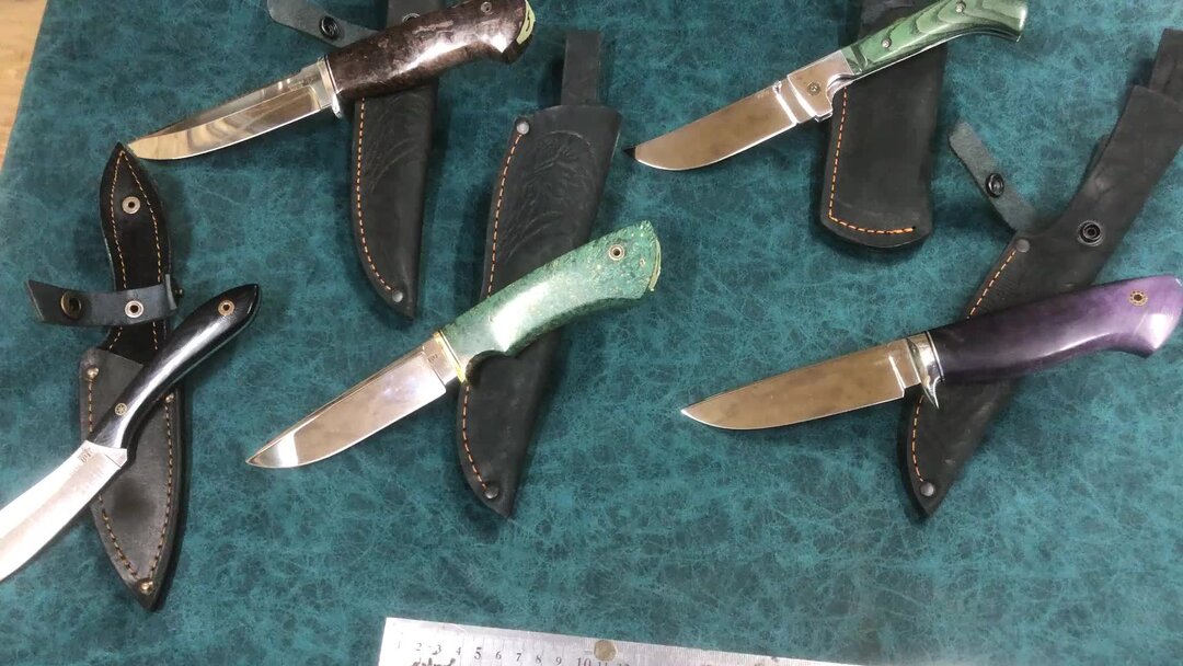 Нож егерь дамаск. Больстер из рога лося для ножа. Ножи ручной работы кузнеца. Ножи в стиле кантри. Ножи ручной работы кузнеца.