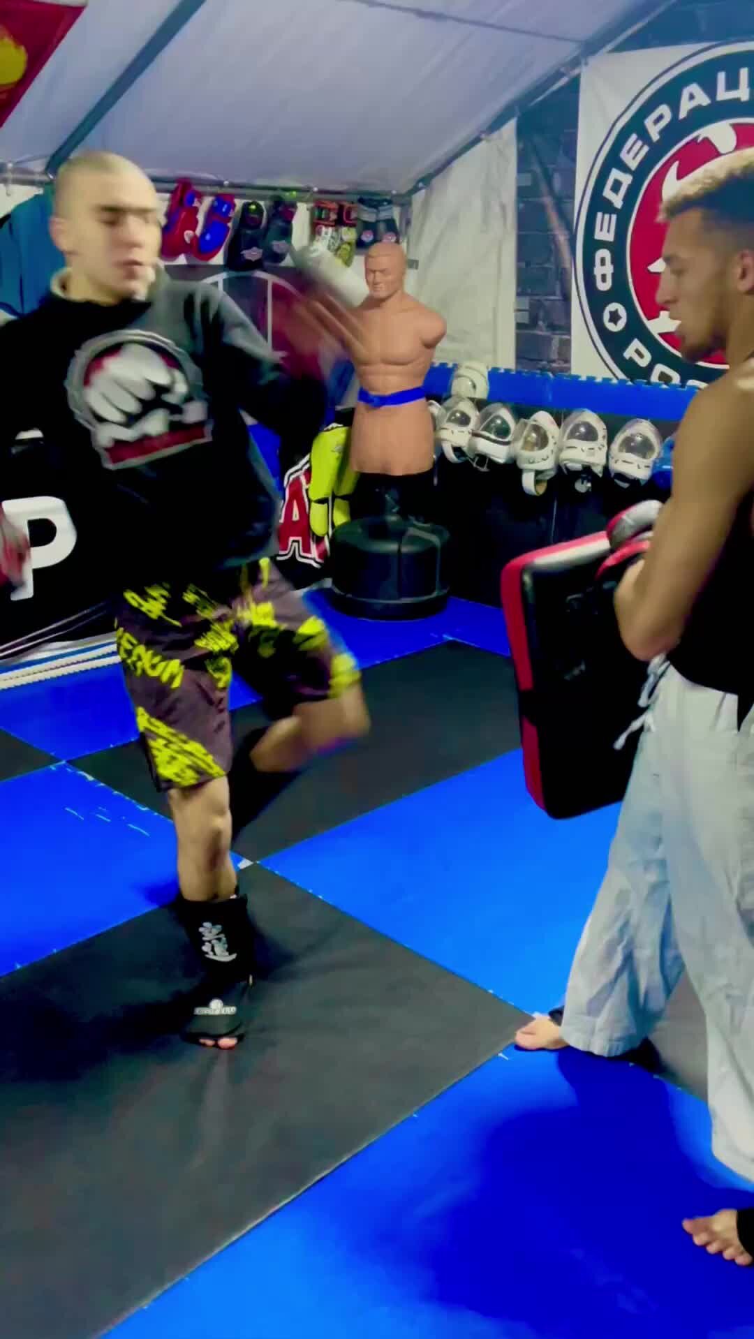 Тренировка детей мма