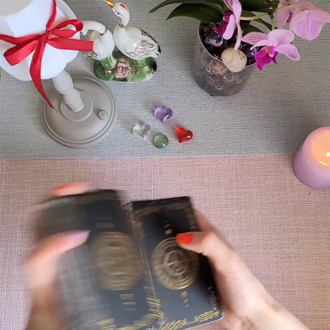 гадание на таро мысли чувства подсознание. гадание мысли чувства подсознание любимой. гадания на мысли человека. гадание мысли чувства подсознание любимой. гадание онлайн что в мыслях у человека.