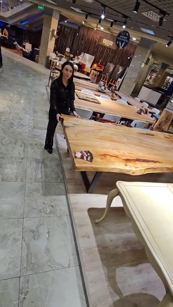 расставлены столы. стол офисный. расставлены столы. бенч система на 8 рабочих мест. мебель для офиса юнитекс к115дш.