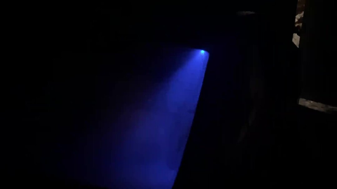 Лампочка горит. Лампа накаливания светится. Почему лампа горит красным. Мигающий индикатор. Принтер кэнон g3411 горит оранжевая лампочка.