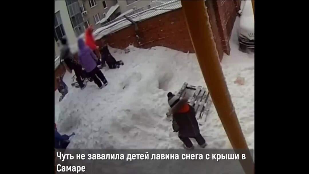 Ребенок завалил