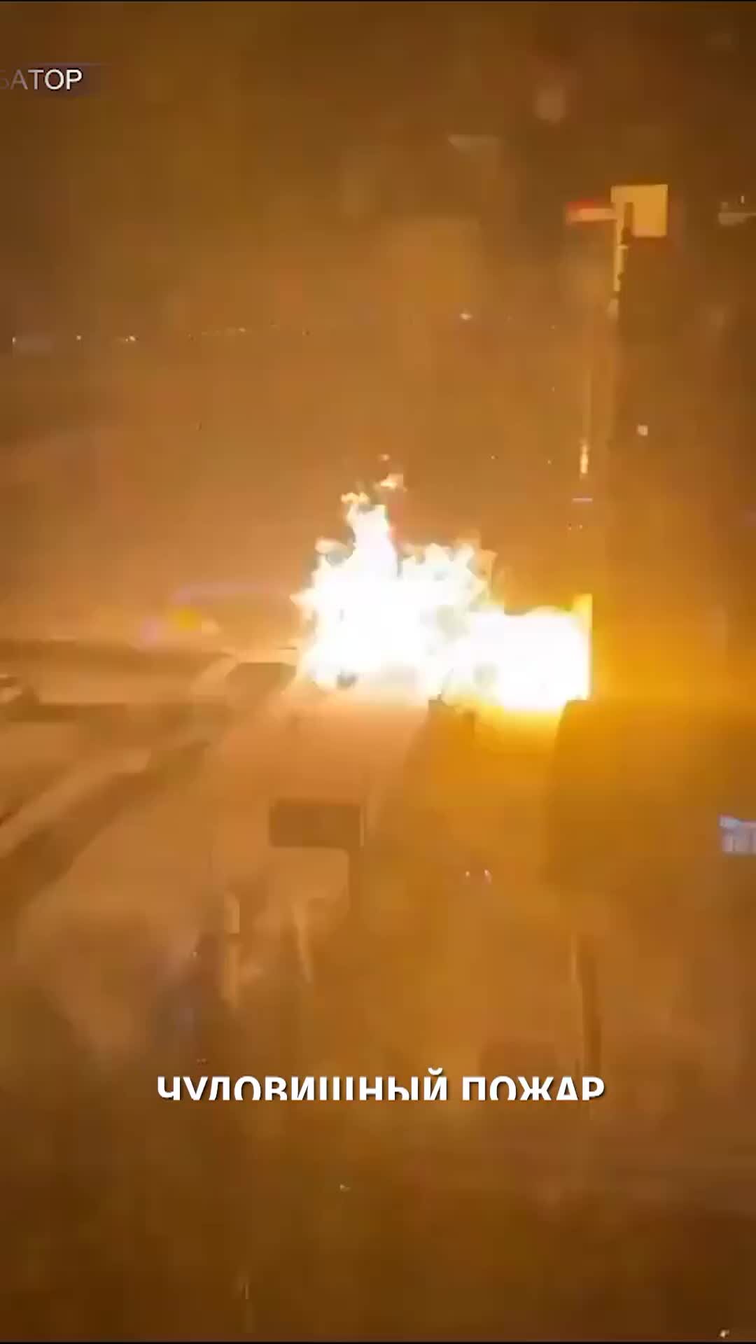 International prostar автомобили грузовые. Вызов грузовой машины. Вольво тягач на эвакуаторе. Тягач эвакуатор. Рено премиум грузовая.