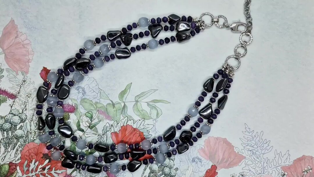 колье из бисера и бусин. украшения с крупными бусинами. бусы из бисера. украшения из бусин. украшения из стекляруса.