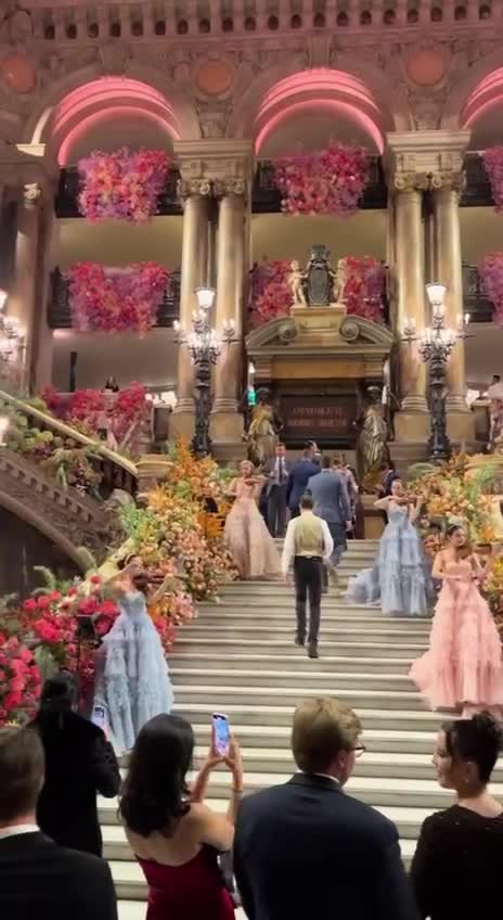 История венчания петуха и курицы