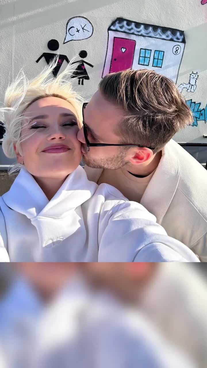 Радио КП | Клава Кока появилась на концерте в честь 27-летия канала МУЗ ...