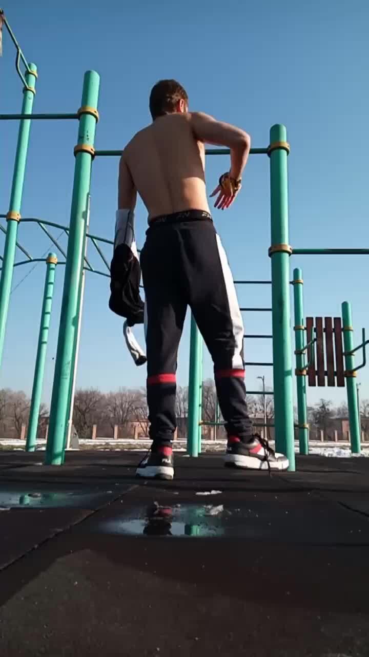 Экстрим р. Экстрим р. Фейерверк 100 зарядов экстрим. Экстрим звезды. Парашютист.