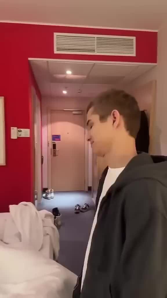 Бурито песни тексты. Песни про технологии текст. Песня обо всем текст. Группа технология рано или поздно. Песня обо всем текст.