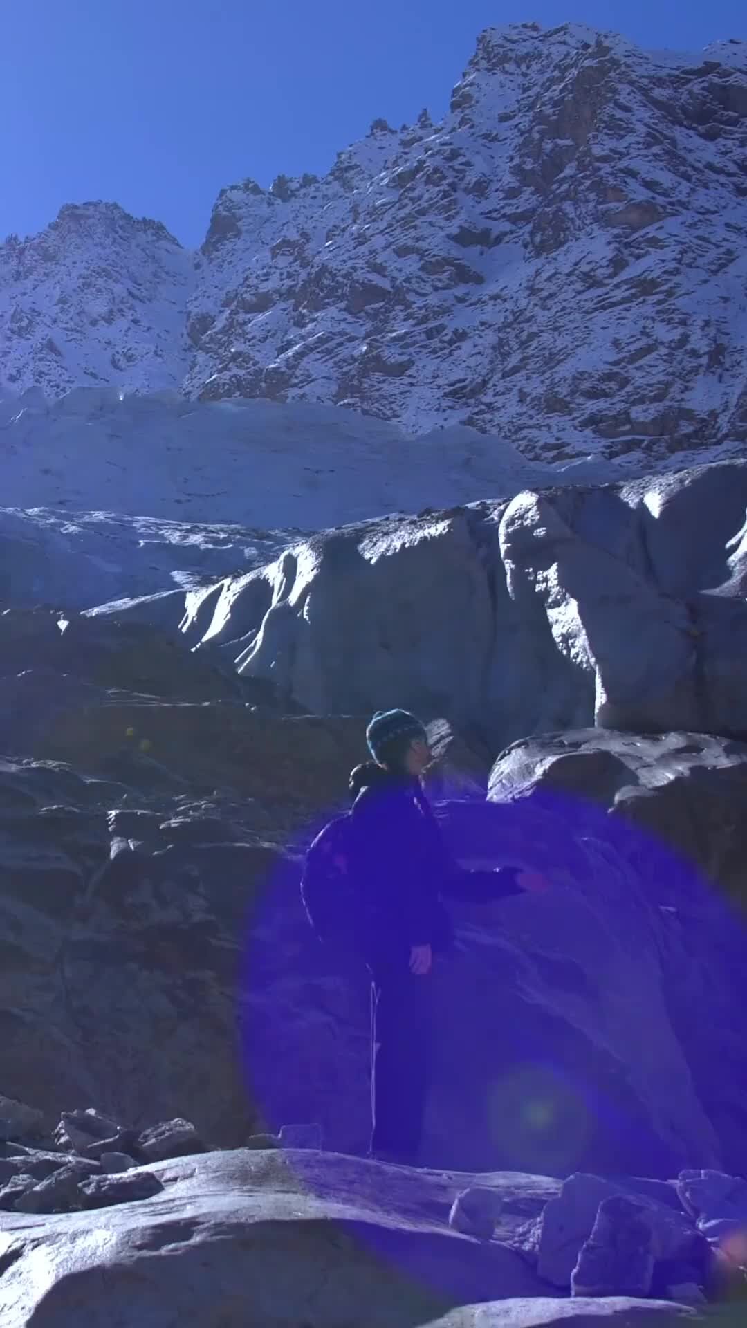 Девушка на шезлонге. Греция море девушка. Девушка едет в кабриолете. Подошел отдых. Лето пляж.