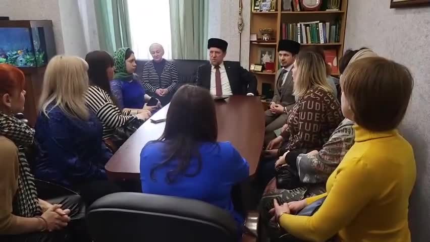 беседа с пожилыми людьми. работа в социальных службах социальные работники. социальное обслуживание пожилых людей. пожилые люди. работа в социальных службах социальные работники.