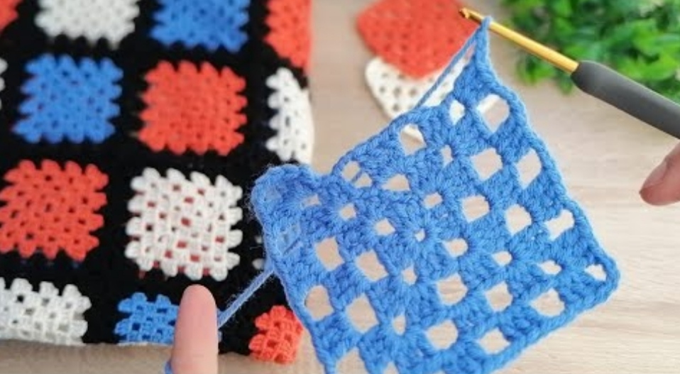 квадратный мотив крючком для начинающих. квадратный мотив крючком для начинающих. "бабушкин квадрат" - "pizzazz". квадратный мотив крючком для начинающих. квадратный мотив крючком для начинающих.