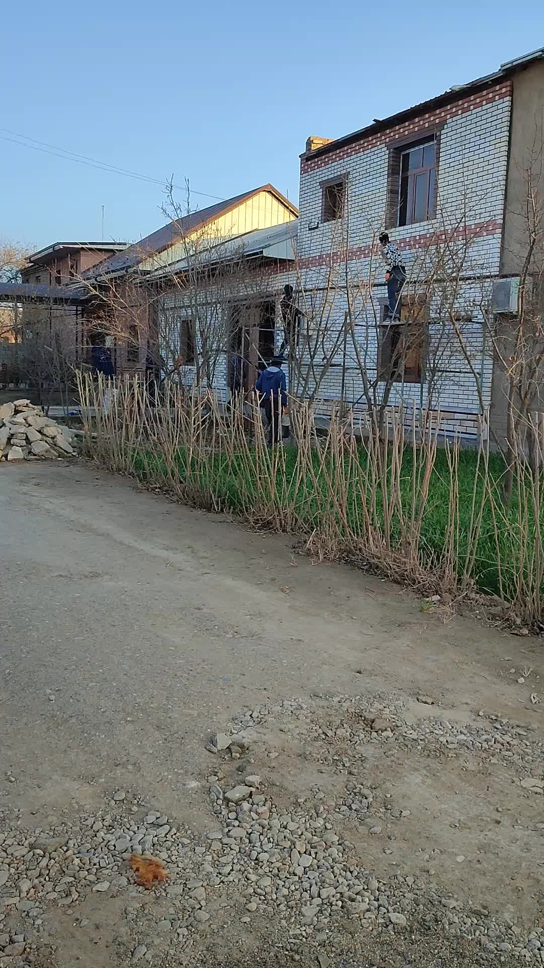 Песня барыги кирпичи. Песня барыги кирпичи. Барыги конфет рэп. Большой куш брэд питт цыган. Песня барыги кирпичи.