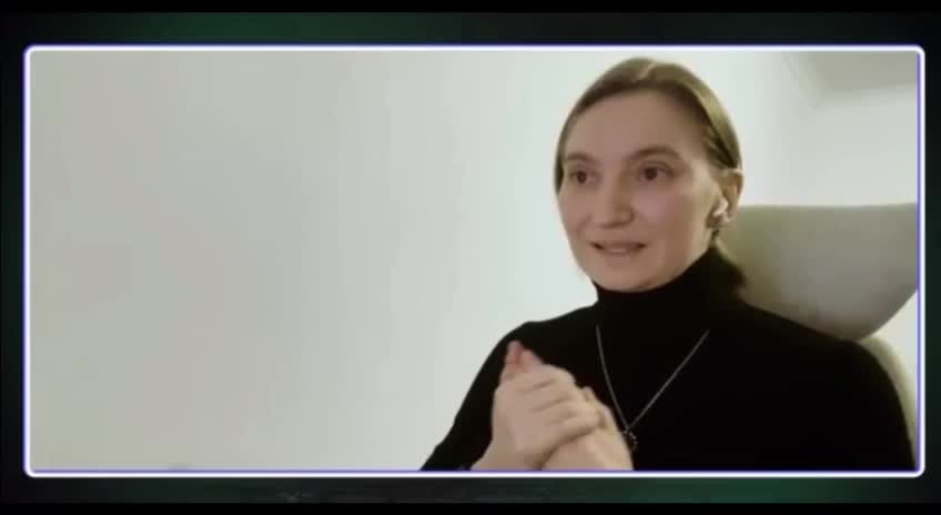 тревога. грустная женщина. тревожность в москве. эстрес. тревога.