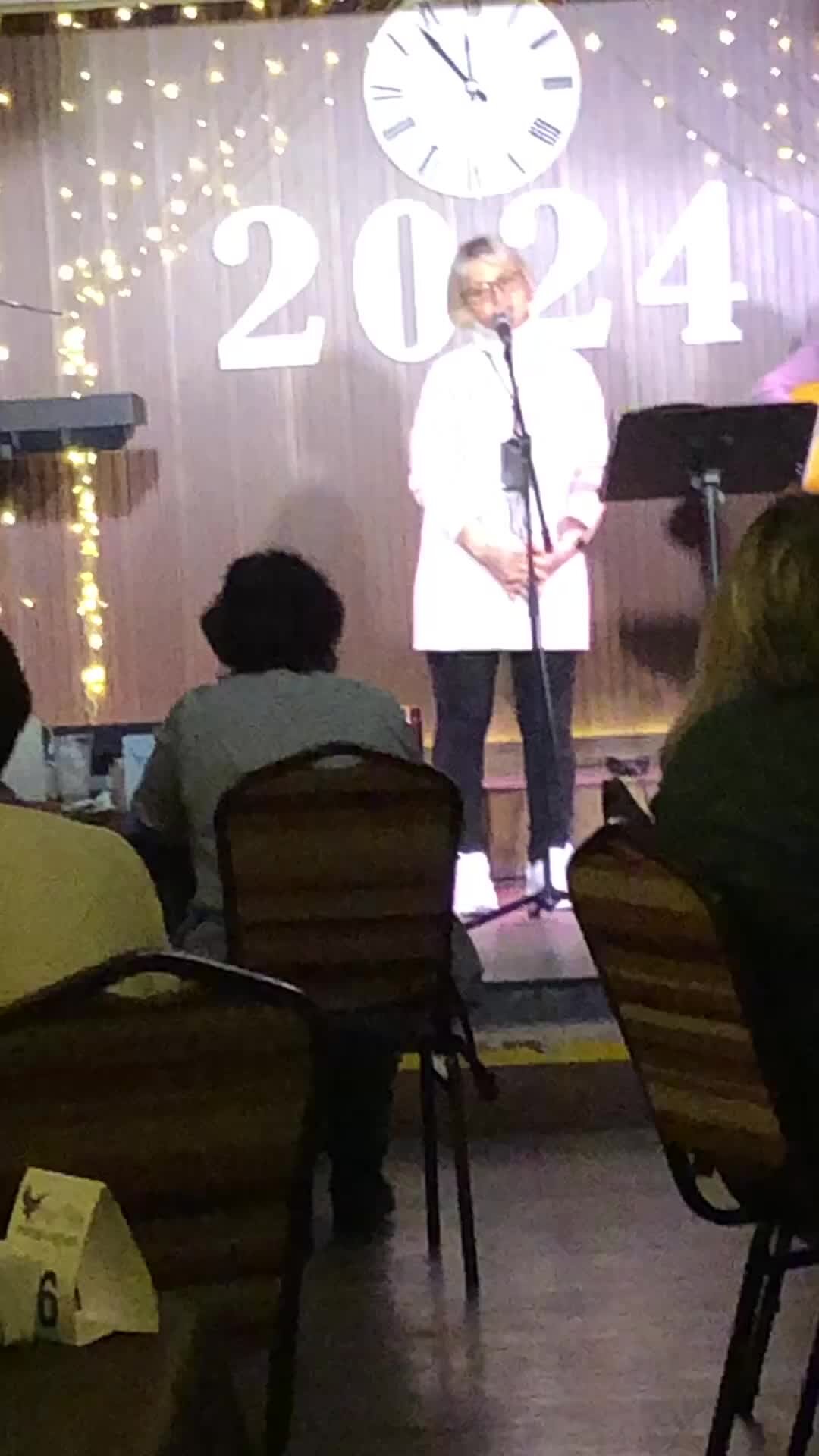 всегда поющим о любви. саксофон и море. ноты сердце. всегда поющим о любви. любимому артисту.