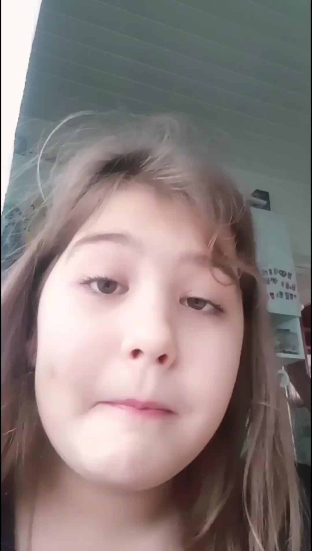 саша айс и софа купер краш. краш саша айс. песня про софу. песня про софу. краш саша айс софа.