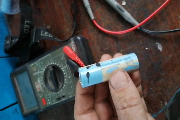 маленький аккумулятор 7 вольт. 7v. мощный литиевый аккумулятор. как сделать маленький аккумулятор. как сделать маленький аккумулятор.