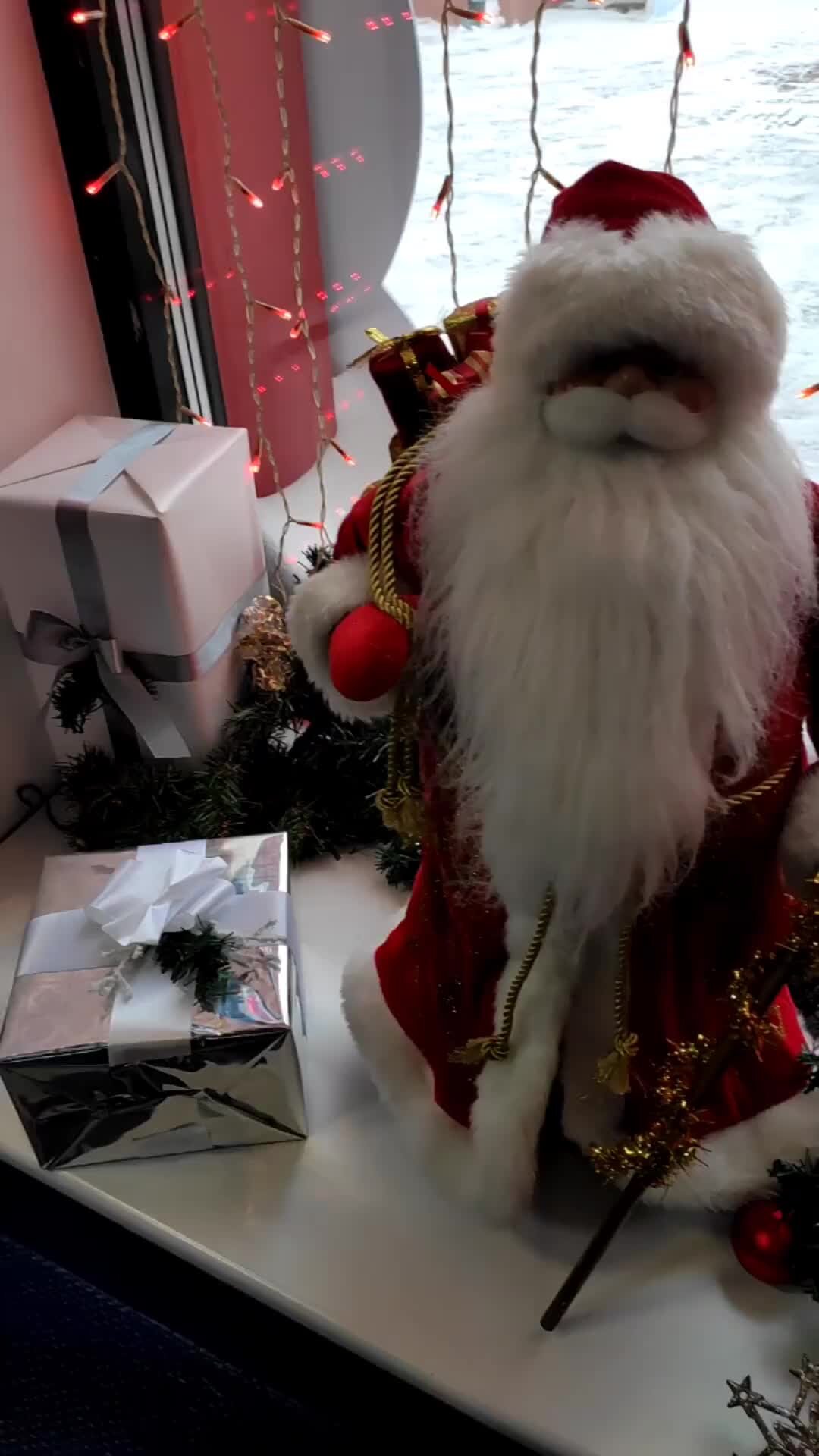 дед мороз с гитарой. ведущий на новый год. новый год дискотека. музыкальное сопровождение деда мороза. оркестр дедов морозов в москве.