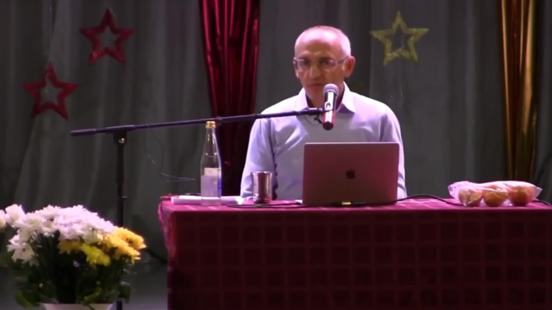 Почему бог забирает внезапно. Почему господь забирает молодых. Почему бог забирает внезапно. Почему так жестоки люди стихи. Иногда бог забирает серебро.