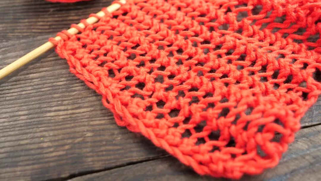 узор разными нитками спицами.