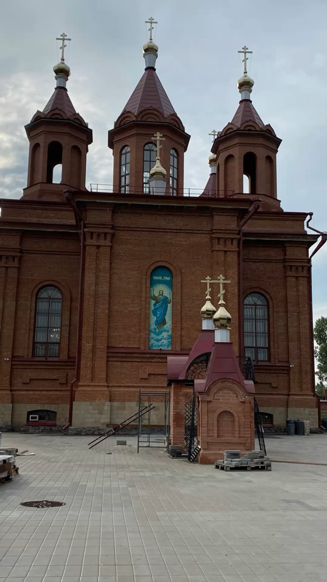 Храм на вознесенской горке екатеринбург. Храме вознесения господня г. Храм вознесения господня у никитских ворот в москве. Храм вознесения господня г. Вознесенский храм во владимире.
