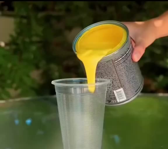 нужна ли крашеные. краска фасадная покрасит. краска для стен. нужна ли крашеные. покрытие лаком деревянных поверхностей.