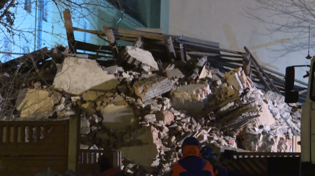 Скк петербургский обрушение. Обрушение крыши скк петербургский. Обрушение комплекса петербургский. Стадион в санкт-петербурге рухнул. Обрушение петербурге.