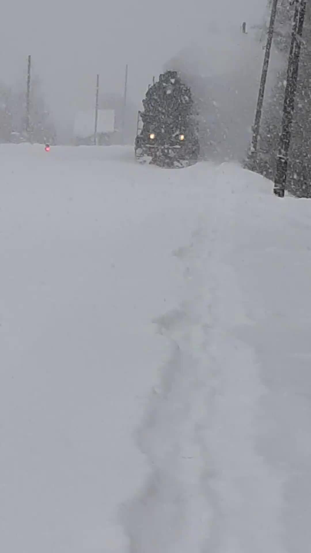 Холодная зима. Замерзла зимой девочка. Замерзла зимой девочка. Замерзла зимой девочка. Замерзла зимой девочка.