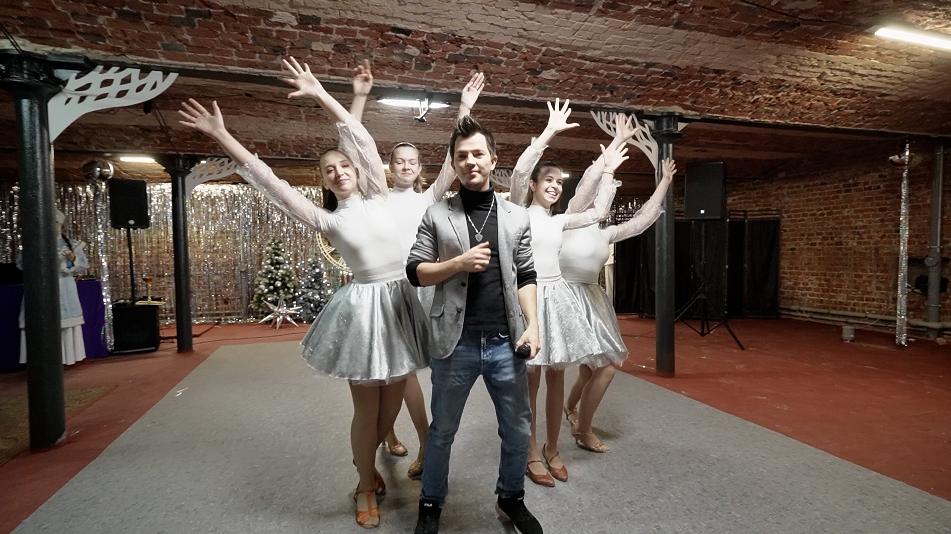 Салон красоты балашиха авиаторов. Монами балашиха. Салон красоты моне москва официальный. Салон красоты мона московский. Студия дизайнерской одежды «ows».