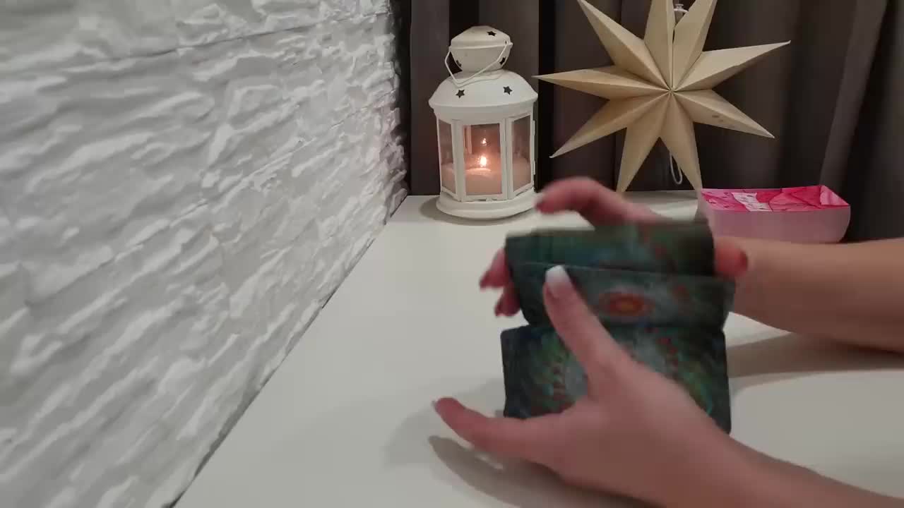 Размер значков в папке. Маленький шрифт на компьютере. Описать реку волгу. Значки на рабочем столе стали большими. Крупные значки на рабочем столе.