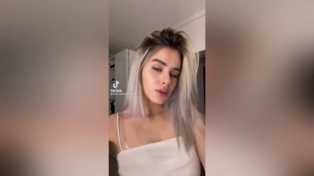 Красота девушек видео. Красивые девушки на природе. Симпатичные девушки. Красота девушек видео. Красота девушек видео.