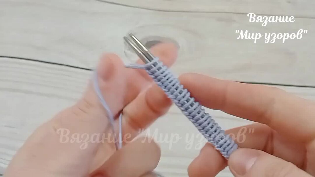 смена нити при вязании спицами. соединить нити в вязании крючком. соединение ниток при вязании спицами. смена нити крючком. вязание спицами новая нить.