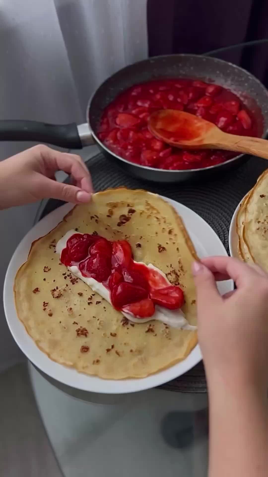 РЕЦЕПТЫ ОТ ДУШИ♨️ | Блинчики с клубникой и кремом 🥞 | Дзен