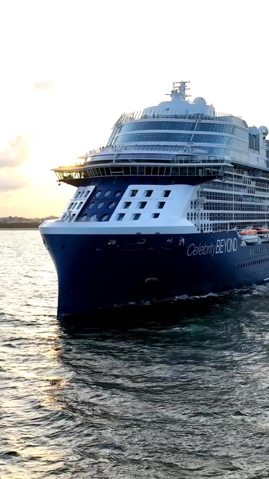 Круиз душа. Лайнер для бассейна. Круиз душа. Круиз душа. Круиз душа.