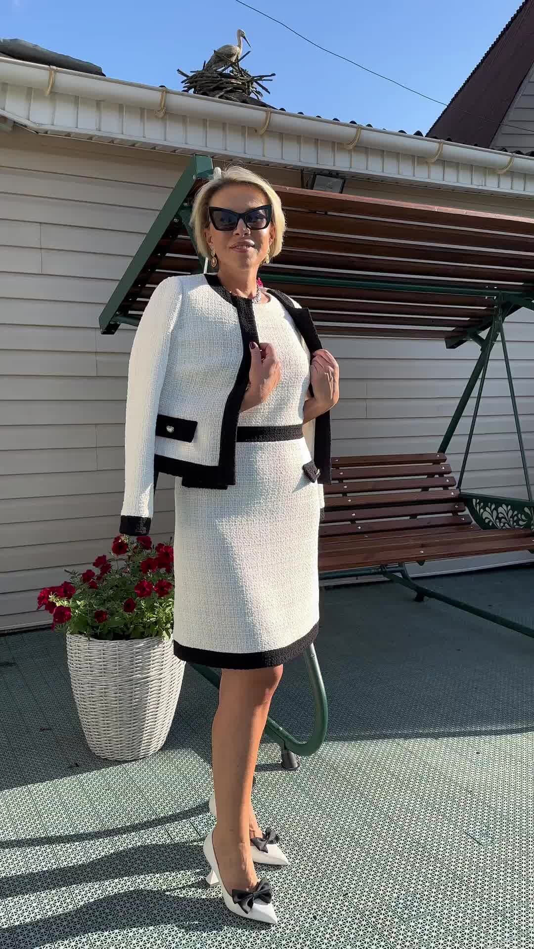 Как сделать одежду белой. Пятновыводители в домашних условиях. Отбелить кухонные полотенца. Белая рубашка отбеливание. Белые вещи.