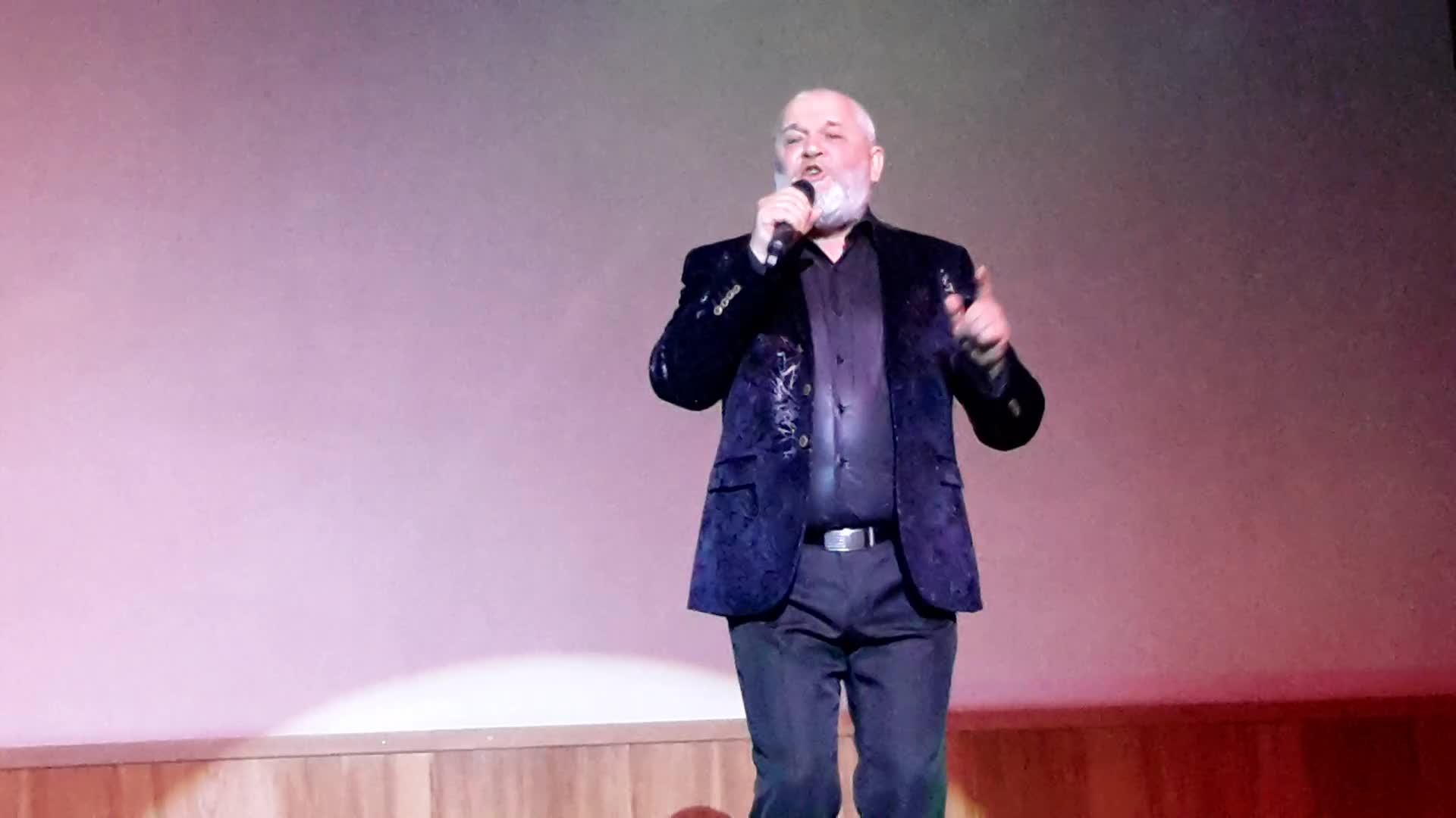 Григорий чернецов концерты 2022. Падает снег концерт чернецов. Григорий олегович чернецов российский певец. Джамилла и григорий чернецов. Падает снег концерт чернецов.