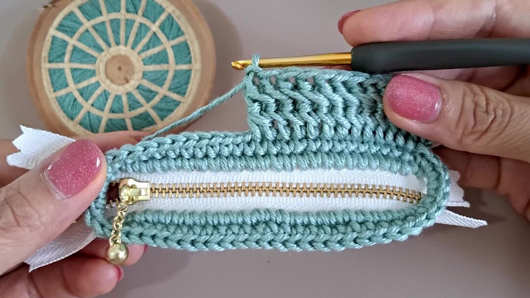 спицы вязальные. учусь вязать крючком для начинающих пошагово. вязаные крючком. бесплатные видео уроки вязание. как научиться вязать крючком с нуля для начинающих поэтапно.