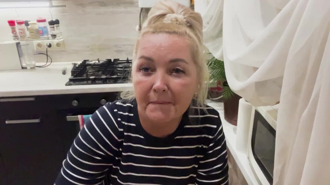 Цифры 1 и 2. Цифра 1 черно белая. Трафарет цифра для торта 1 горизонтальная. 100 к 1 игра тройная игра. Цифра 1.