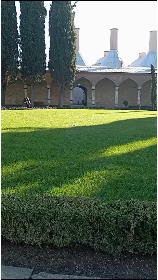 Двор дворца. Двор дворца. Итальянский палаццо со внутренним двором. Потсдам цецилиенхоф фото. Дворец сан-антон.