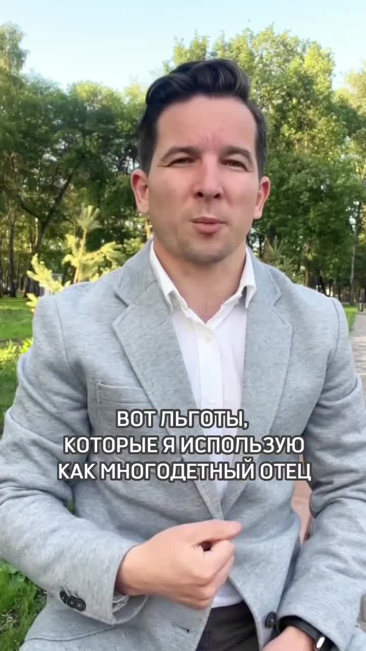 Чем можно быть довольным. Спокойный человек. В раздумьях о вечном. Недовольный жизнью человек. Человек радуется.