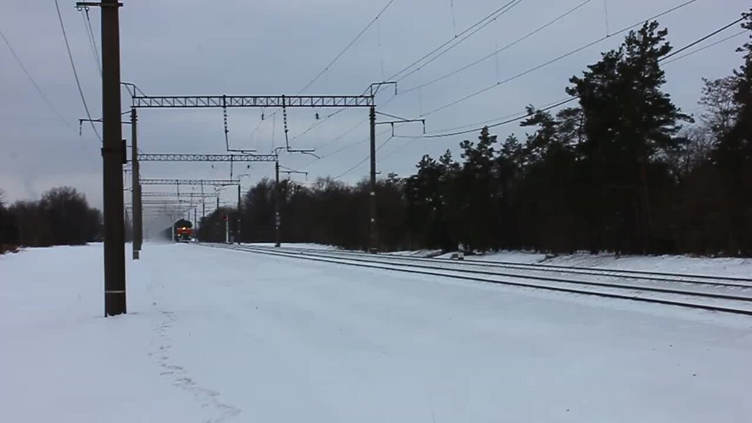 Экстренное торможение поезда. Торможение поездов. Торможение поездов осуществляется. Кинетическая энергия поезда. Торможение поездов.